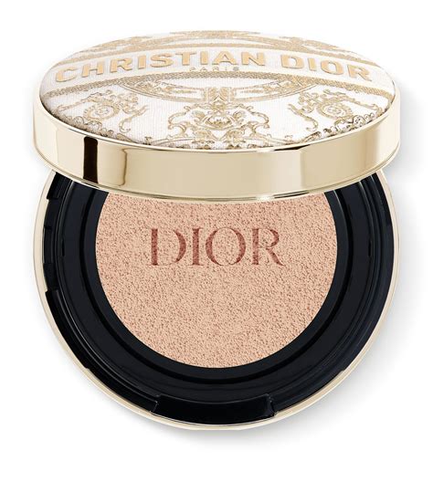 dior cushion white